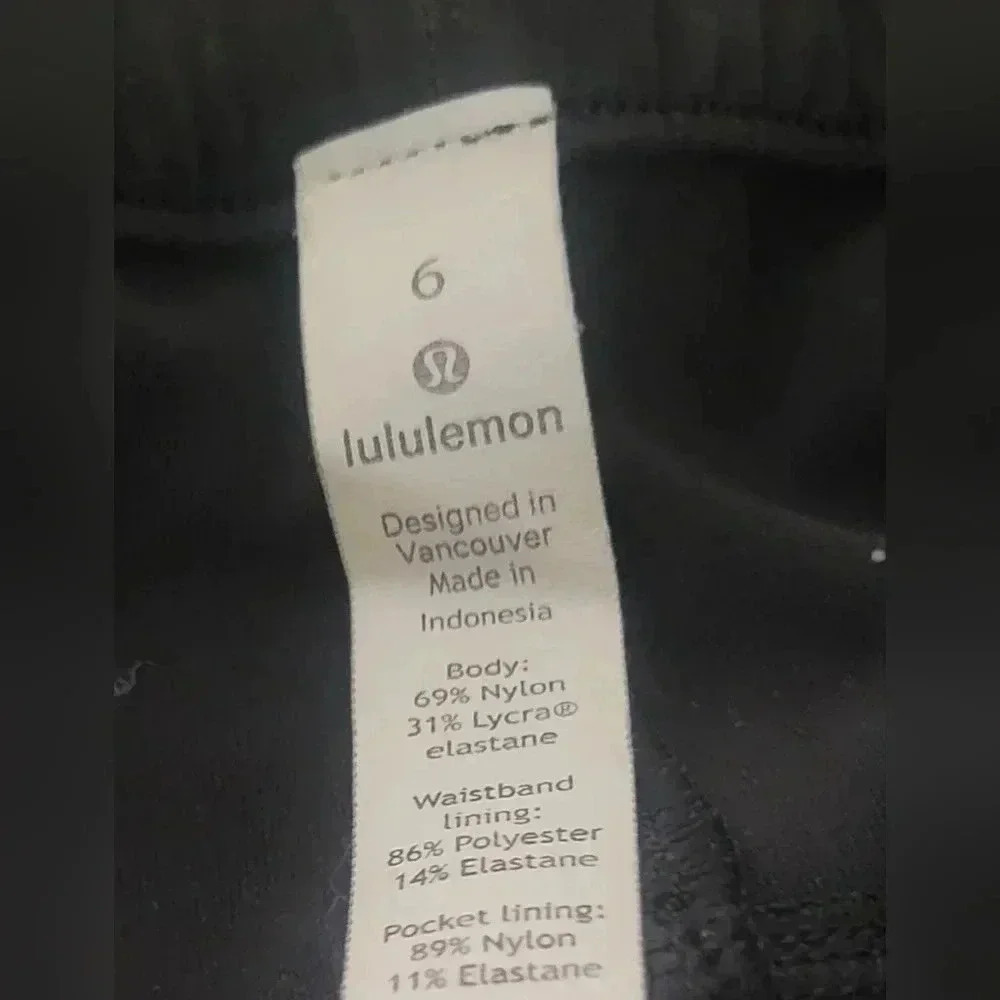 Lululemon On The Fly Pants, black size 6 - Picture 8 of 8